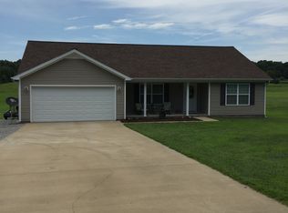 2444 Tippett Rd, Manitou, KY 42436
