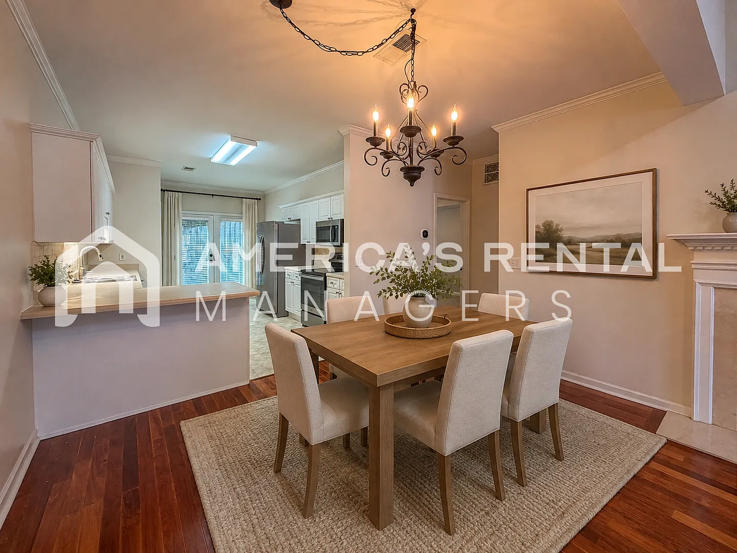 Spacious 3-Bedroom Townhome in Savannah Park! — Photo 3