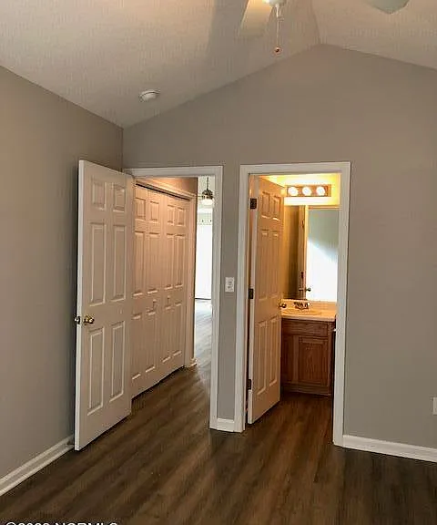 4225 Elizabeth Ave — Photo 8