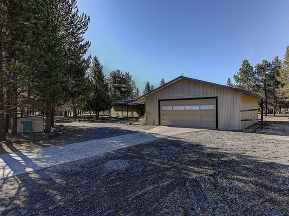 2nd image of 12136 Larchwood Dr