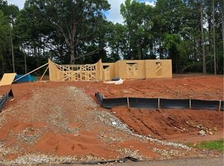 138 Airport Rd #14, Royston, GA 30662