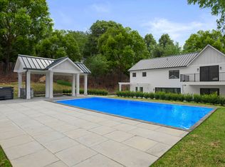 2 Three Mile Harbor Hog Creek Rd, East Hampton, NY 11937