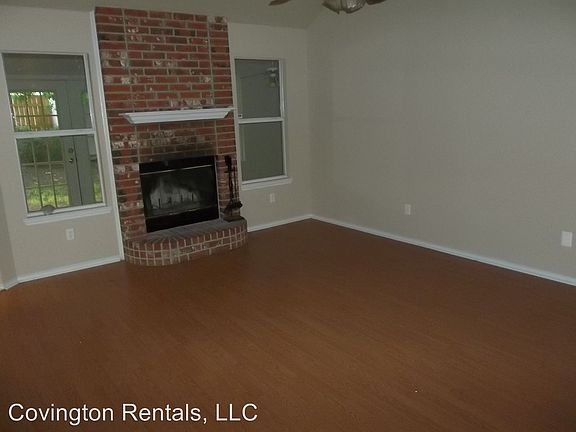 2nd image of 4522 Waterbury Dr