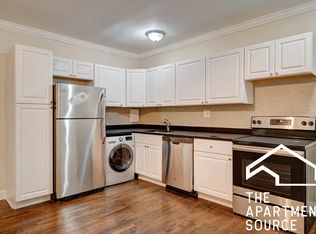 3347 N Marshfield Ave #309, Chicago, IL 60657