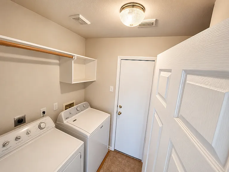 1327 Walter Ellison Dr — Photo 11