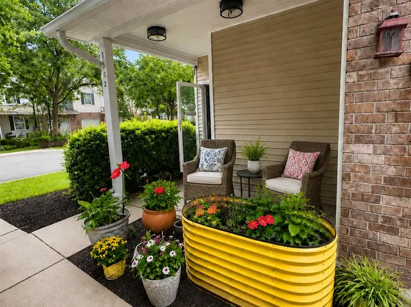 1502 Royal Colony Rd, Johns Island, SC 29455
