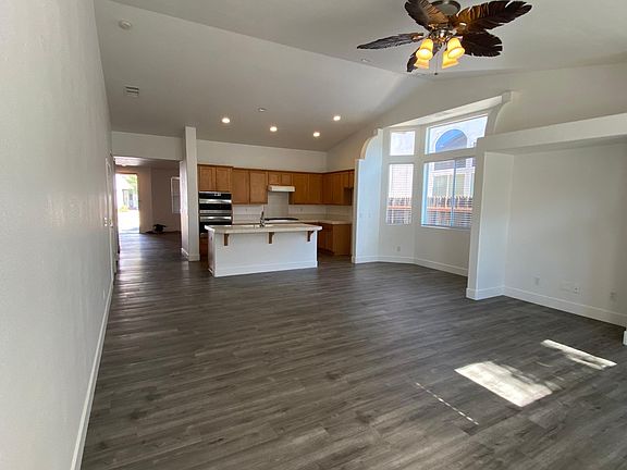 4th image of 321 Aldeburgh Cir