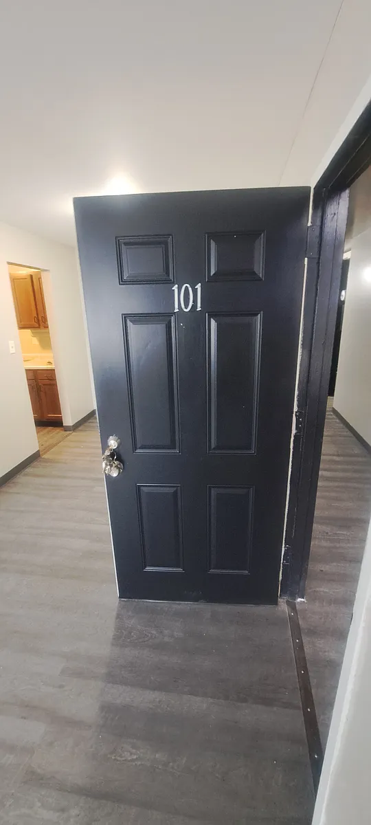 Front Door - 801 Princeton St #101