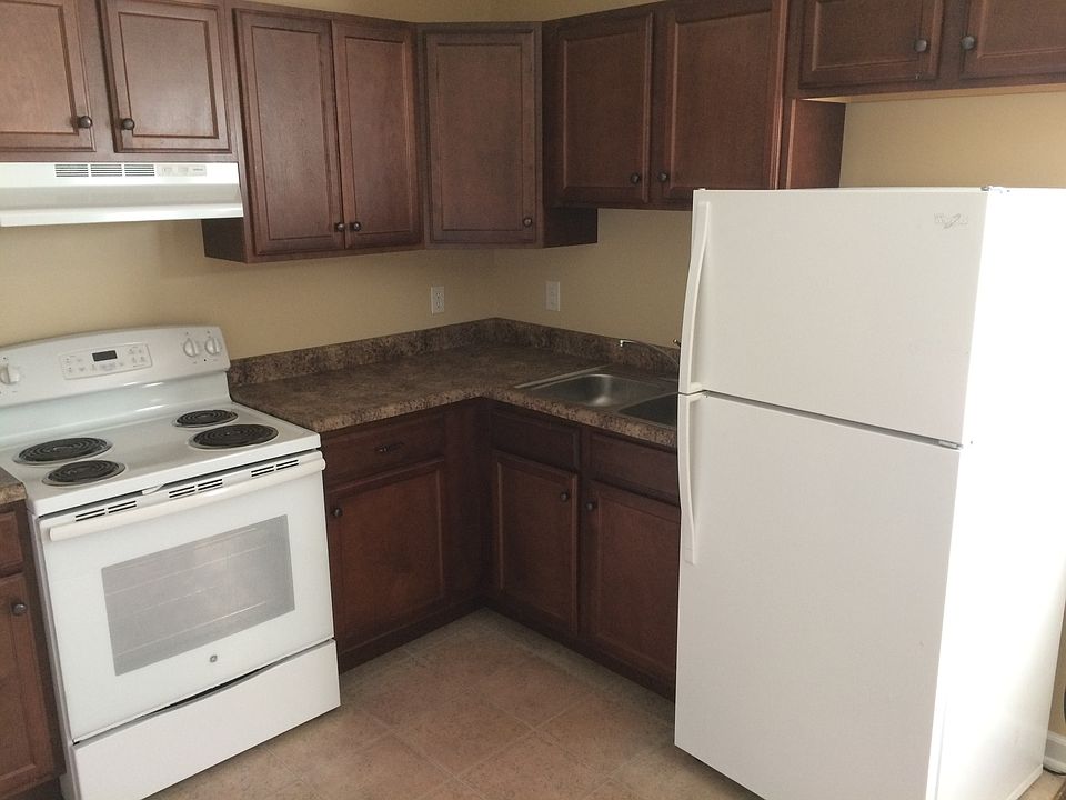 1st image of 704 N 3rd St APT 3