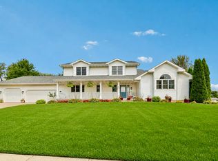 304 N Atwood Ln, Deerfield, WI 53531
