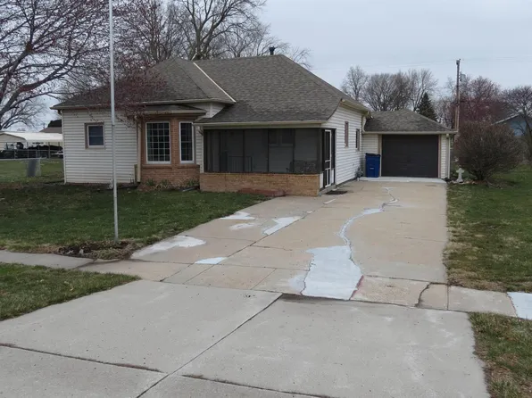 320 W 1st St, Cortland, NE 68331