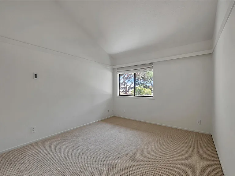 4 W Harbor Dr — Photo 27