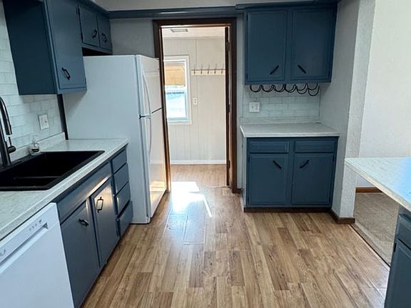 3rd image of 915 Adams Ave #1/2