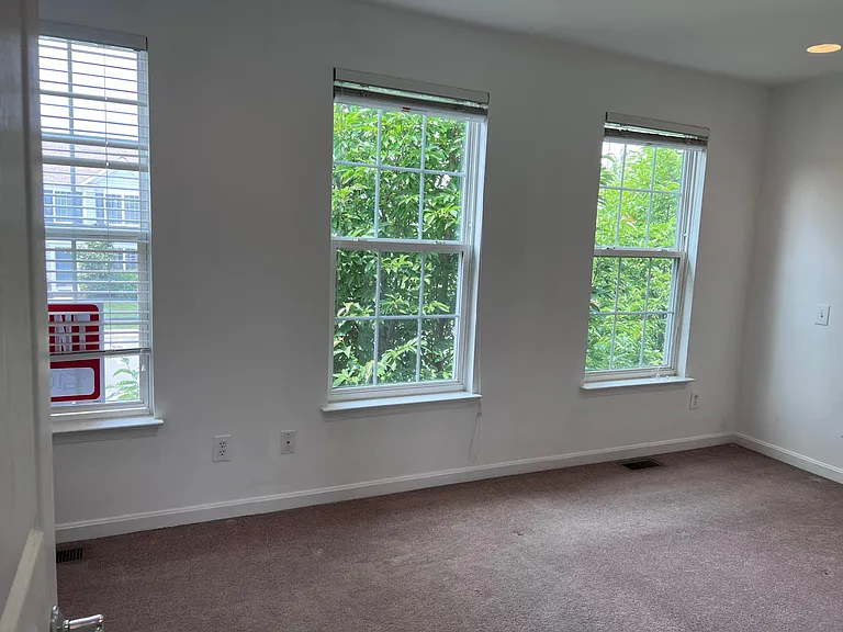 8388 Saylor Ct — Photo 15