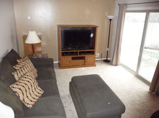 1002 Carmel Ct, Shoreview, MN 55126