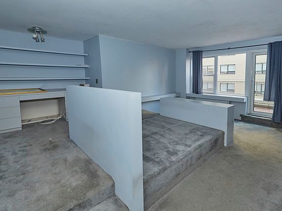 4th image of 201 E 79th St APT 2A