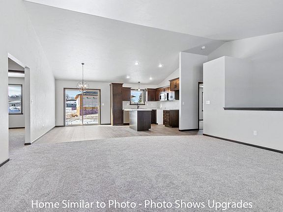 4th image of 929 Constellation Way