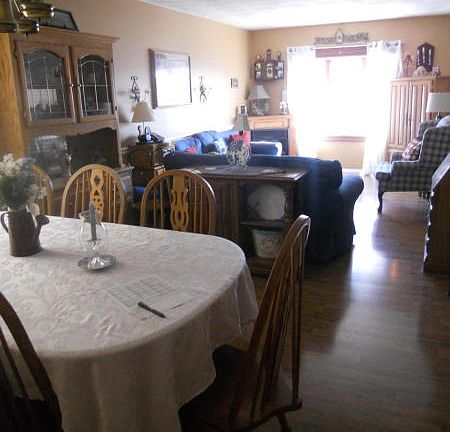 3rd image of 215 Braisted Ave