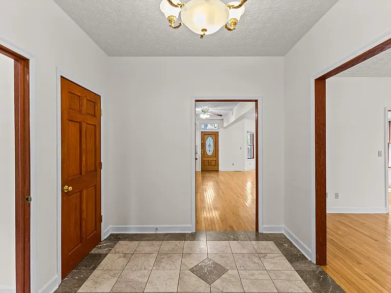 78 Auburn Ave — Photo 6