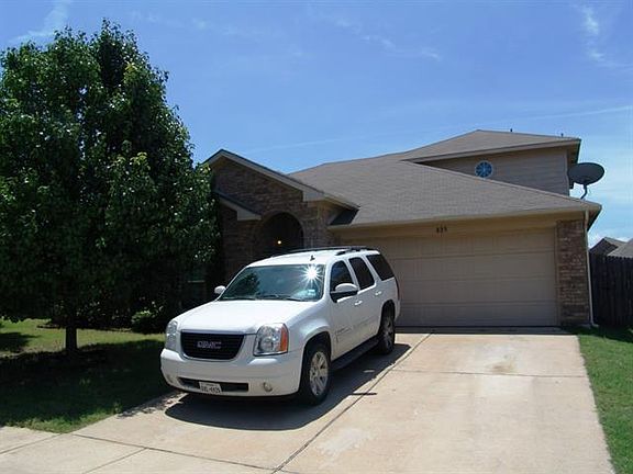 2nd image of 825 Forest Heights Dr