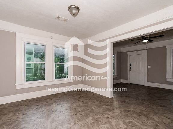276166_003_living_room_4.jpg