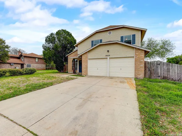 7800 BOVIS CT, Live Oak, TX 78233