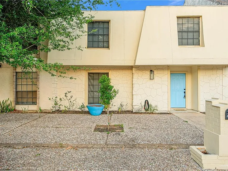3121 S Casa Linda St — Photo 1