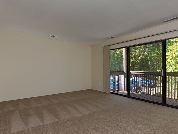 3rd image of 1431 Natalie Ln APT 101