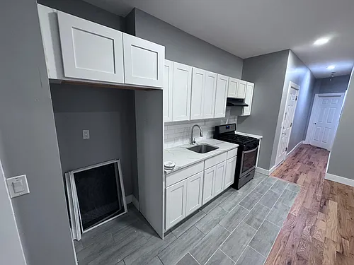 38 Tillinghast St Photo 1