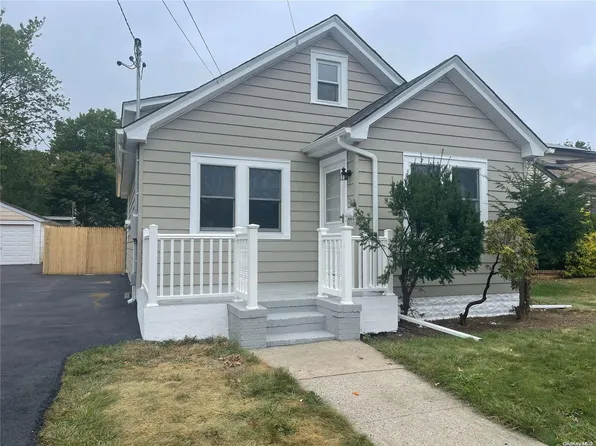 37 Orchard Street, Merrick, NY 11566