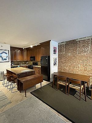 5th image of 156 Withers St APT 1R