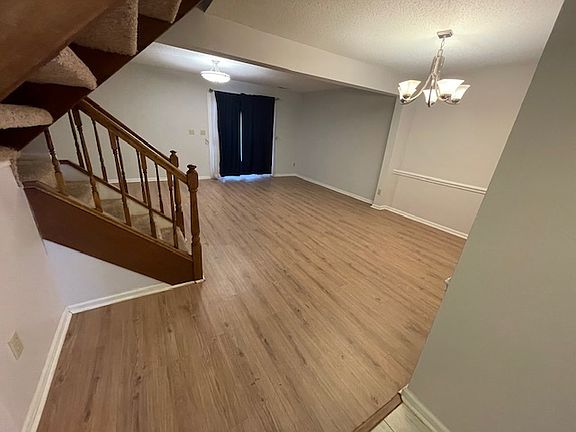 3rd image of 1232 Maple Shade Ln