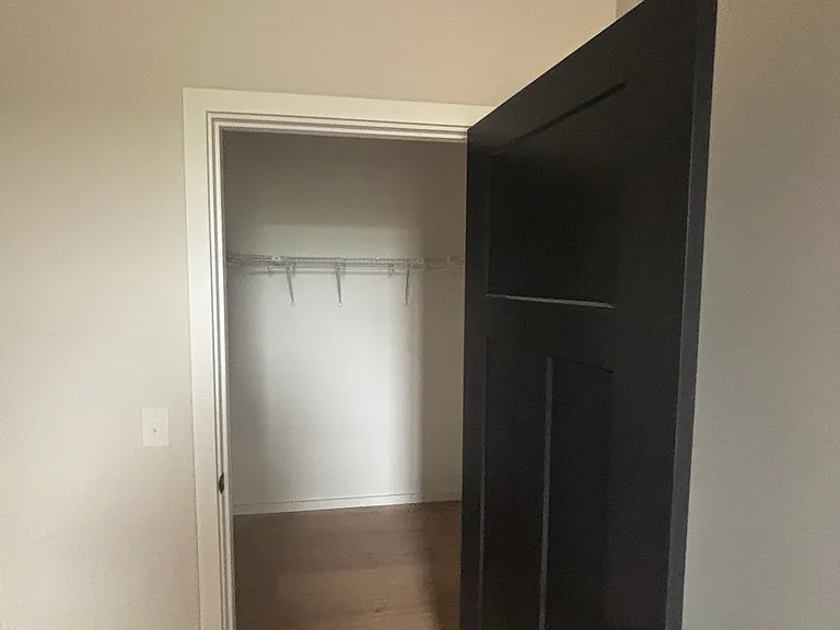 1568 Lonsdale Ave #3 — Photo 4