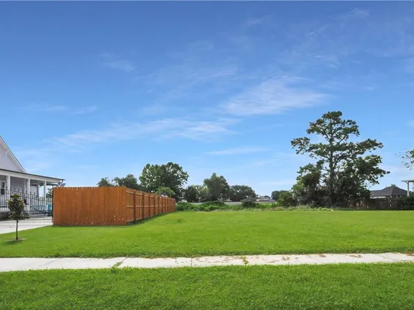 1828 Alexander Ave, Arabi, LA 70032