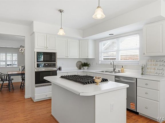 2nd image of 845 Braefield Ct