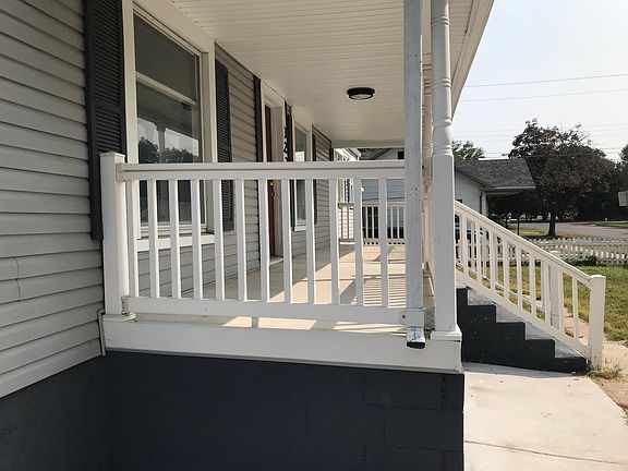 5th image of 323 W B St