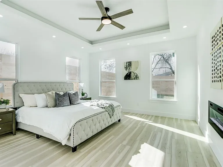 4015 Odessa St — Photo 10