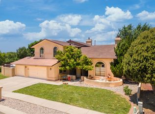 5425 Avenida Cuesta NE, Albuquerque, NM 87111