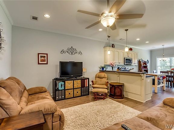 4th image of 343 Prairie Field Dr