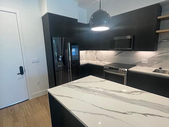 4th image of 235 NE 29th St #435