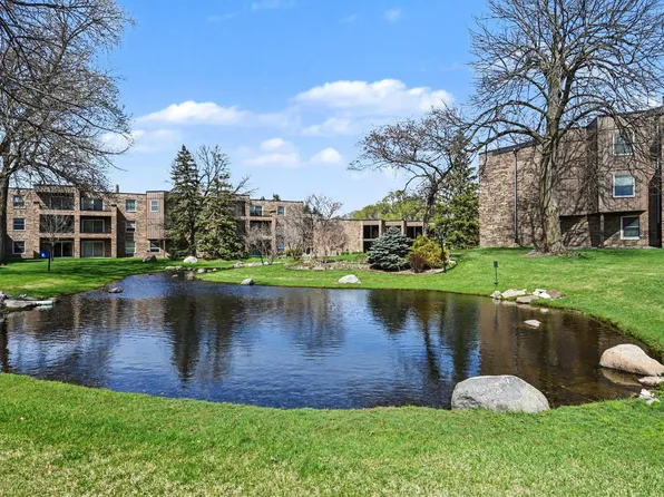 2200 Midland Grove Rd APT 310, Roseville, MN 55113