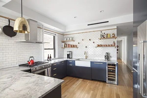 Sold by Stribling | media 16