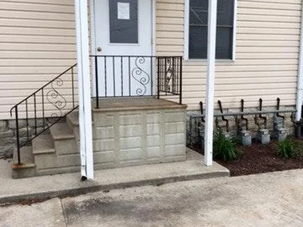 606 East St APT 4, Mazon, IL 60444