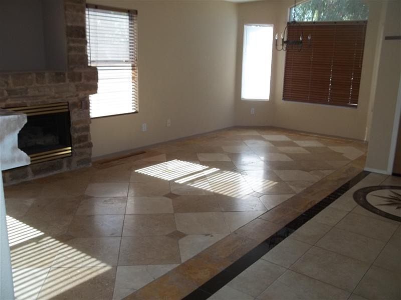 1st image of 8618 W Paradise Ln