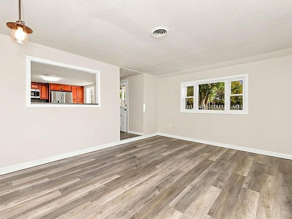 4th image of 1207 W Spring Valley Pike