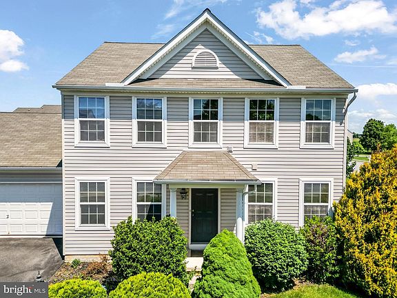 4th image of 299 Robin Dale Dr