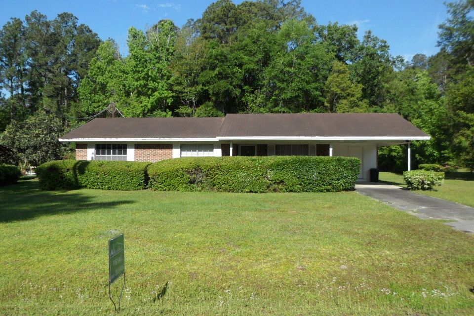 1st image of 348 SE Emerson Ct