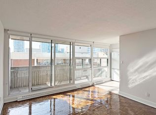 33 Isabella St #2303, Toronto, ON M4Y 2P7