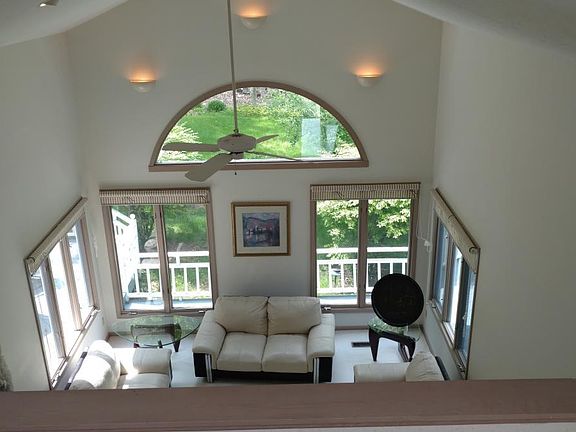 2nd image of 32545 Shadowbrook Dr
