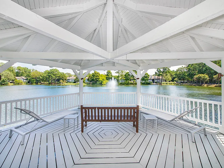 4-Pond-Gazebo